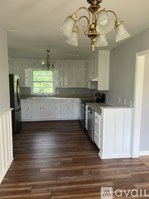 412 American Rd 4 Beds Single Family Home for Rent - Photo gallery 5