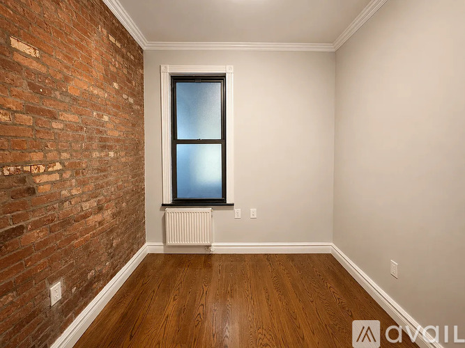202 East 13th St 3 Beds Apartment for Rent - Photo gallery 3