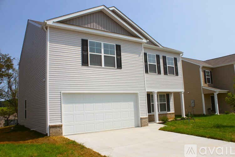 9527 River Cane Road 3 Beds Single Family Home for Rent - Photo gallery 1