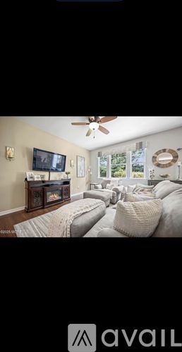 100 Pine Street 2 Beds Townhouse for Rent - Photo gallery 4