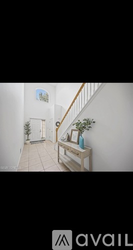 100 Pine Street 2 Beds Townhouse for Rent - Photo gallery 5