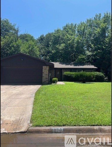 1408 Lynwood Street 3 Beds Apartment for Rent