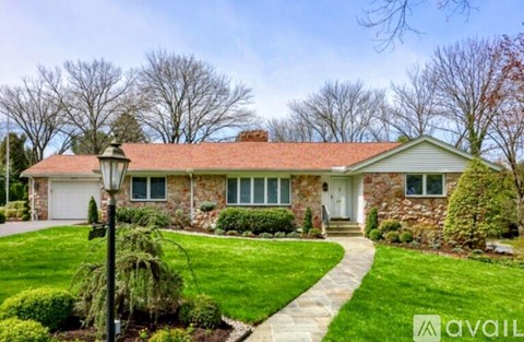 1212 Old Mill Road 4 Beds Apartment for Rent