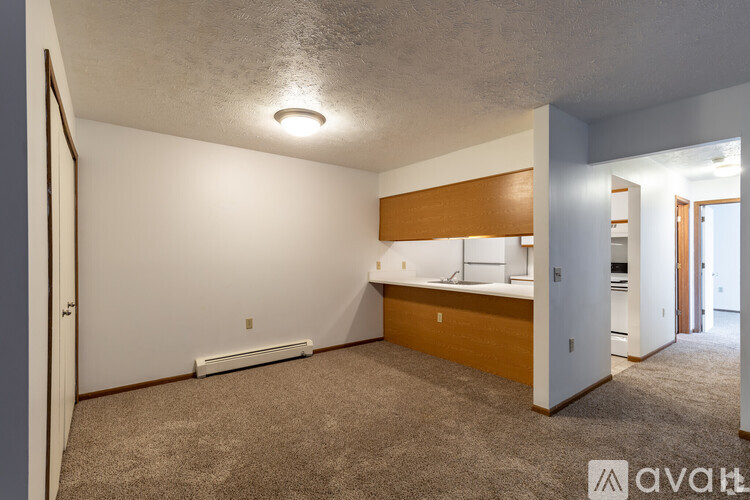 1752 Raleigh Ave 2 Beds Apartment for Rent - Photo gallery 1