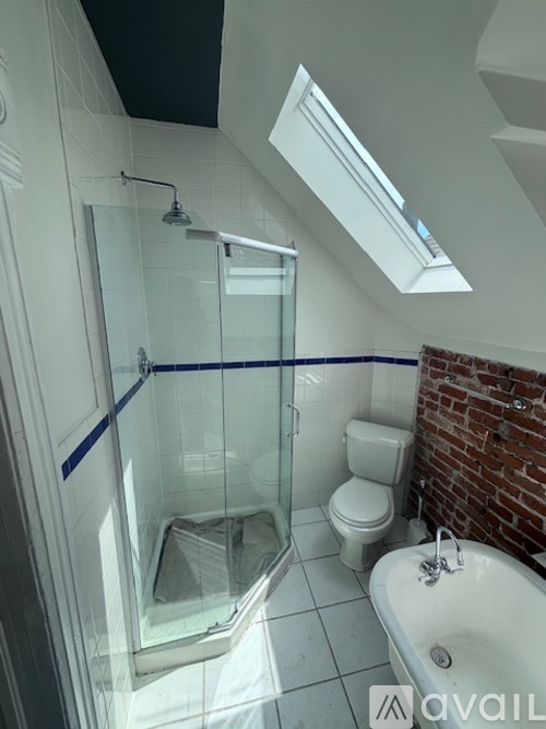 2811 Welton Street 4 Beds Single Family Home for Rent - Photo gallery 3