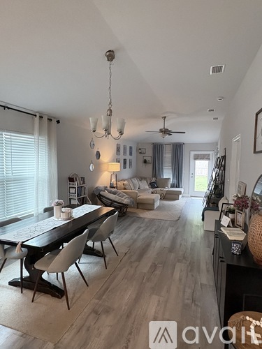 7019 Sonny Drive 3 Beds Single Family Home for Rent - Photo gallery 2