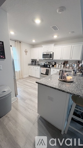7019 Sonny Drive 3 Beds Single Family Home for Rent - Photo gallery 3