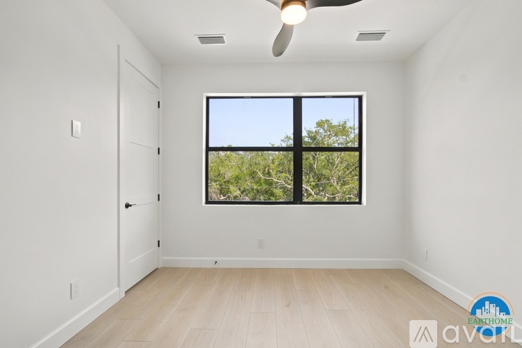 375 13th St N 3 Beds Townhouse for Rent - Photo gallery 4
