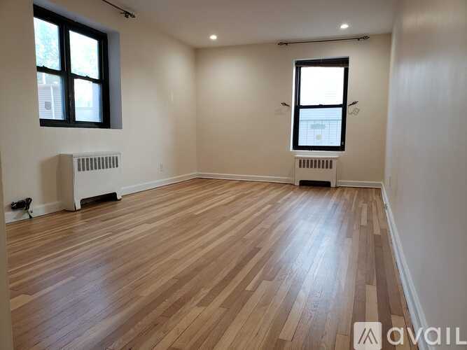165 Vroom Street Studio Apartment for Rent - Photo gallery 4