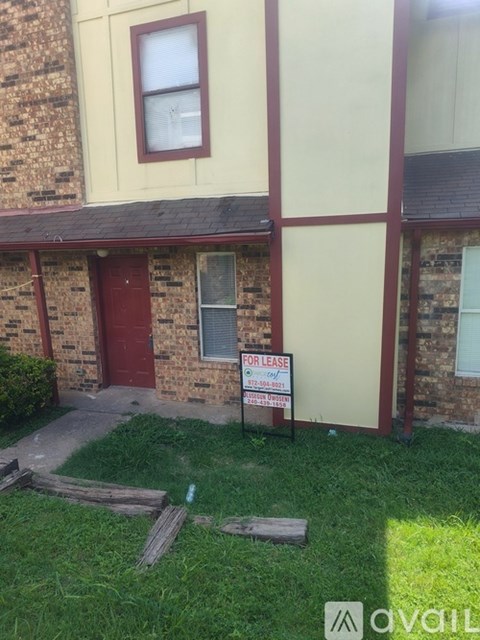 2039 West Walnut Street 2 Beds Apartment for Rent