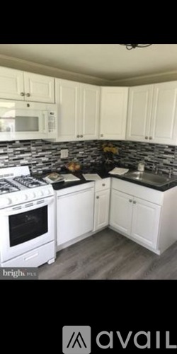 206 Virginia Avenue 2 Beds Single Family Home for Rent - Photo gallery 3