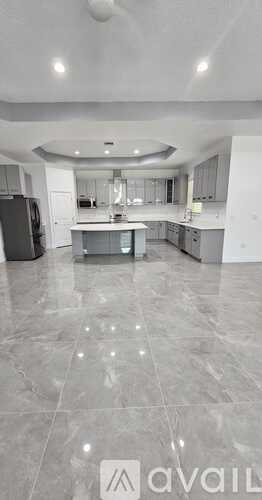 1711 Southeast Airoso Boulevard 4 Beds Single Family Home for Rent - Photo gallery 2