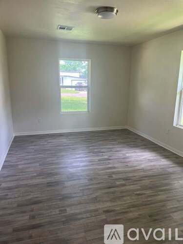 2605 Hillcrest Avenue 3 Beds Single Family Home for Rent - Photo gallery 3