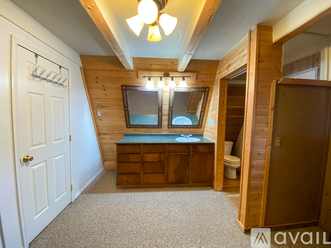 10509 Spring Creek Drive 2 Beds Single Family Home for Rent - Photo gallery 4
