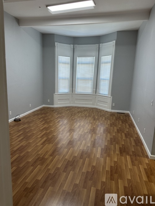 2203 8th Avenue 4 Beds Single Family Home for Rent - Photo gallery 2