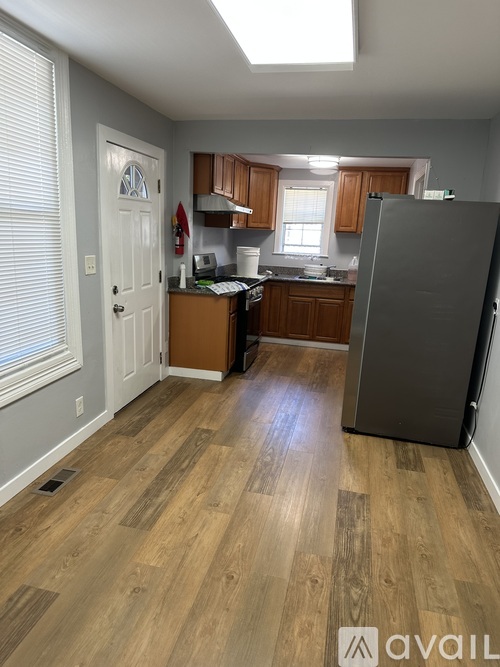 2203 8th Avenue 4 Beds Single Family Home for Rent - Photo gallery 4