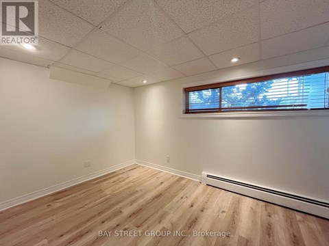LOWER - 106 ST DAVIDS ROAD 2 Beds Apartment for Rent
