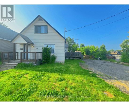 #FRONT - 70 COURTWRIGHT STREET 1 House for Rent - Photo gallery 1