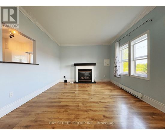#FRONT - 70 COURTWRIGHT STREET 1 House for Rent - Photo gallery 2
