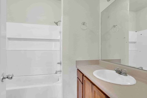 W Sierra Vista 3 Beds Apartment for Rent