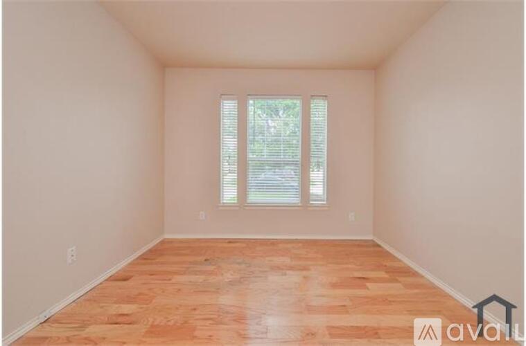 12619 Riverhill Ct 4 Beds Single Family Home for Rent - Photo gallery 2