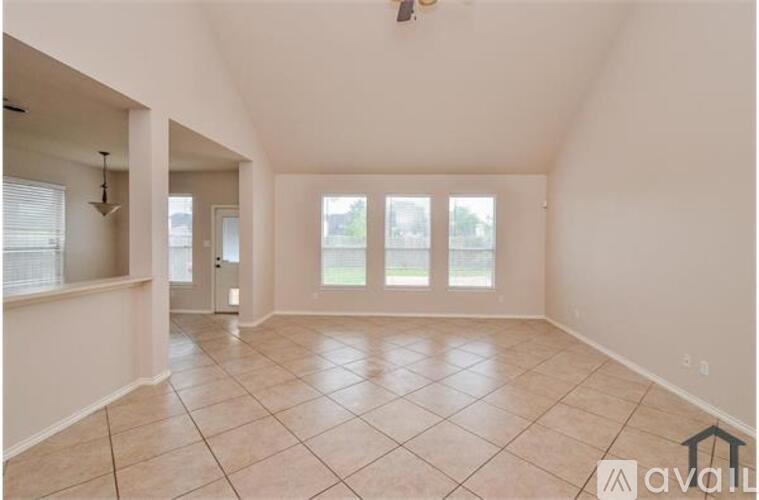 12619 Riverhill Ct 4 Beds Single Family Home for Rent - Photo gallery 4