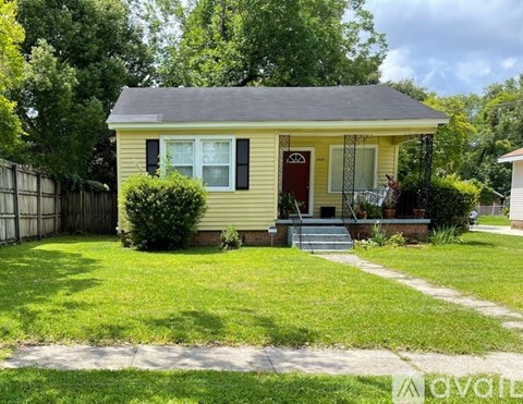 2561 Woodruff Street 2 Beds Apartment for Rent