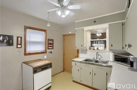 543 Wengler Avenue 3 Beds Apartment for Rent