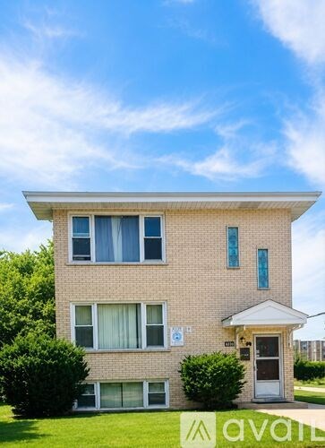 13810 S La Salle St 3 Beds Apartment for Rent