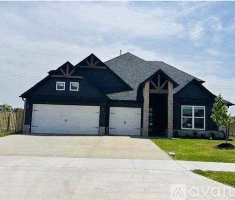 200 Collins Wy 5 Beds Apartment for Rent