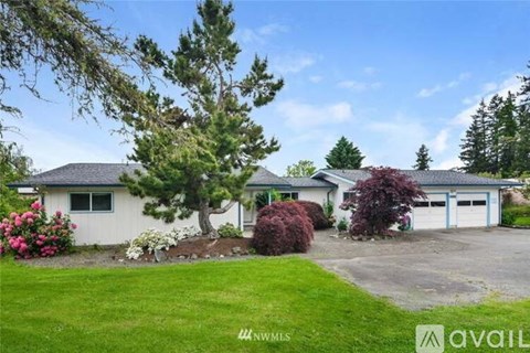 1663 Northwest Gillespie Way 3 Beds Apartment for Rent