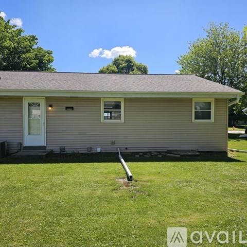 318 Municipal Dr 3 Beds Apartment for Rent