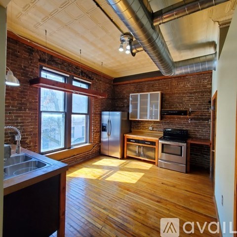 48 W 4Th St 2 Beds Apartment for Rent