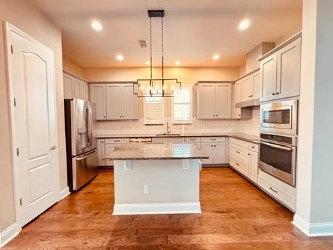 7761 Laureate Blvd 3 Beds Apartment for Rent