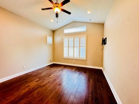 7761 Laureate Blvd 3 Beds Apartment for Rent