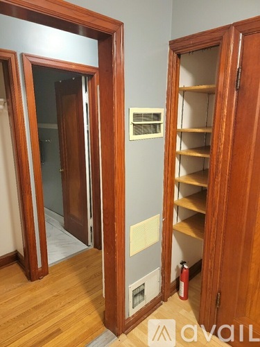 3521 S Logan Avenue 1 Townhouse for Rent - Photo gallery 4
