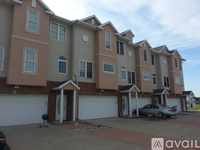 307 Douglas Dr 3 Beds Single Family Home for Rent - Photo gallery 1