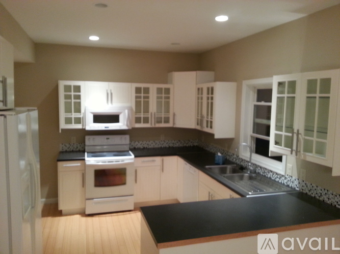 307 Douglas Dr 3 Beds Single Family Home for Rent - Photo gallery 3