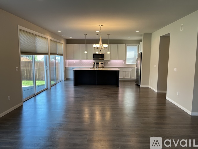 2412 NE Boulderstone Ct 4 Beds Single Family Home for Rent - Photo gallery 4