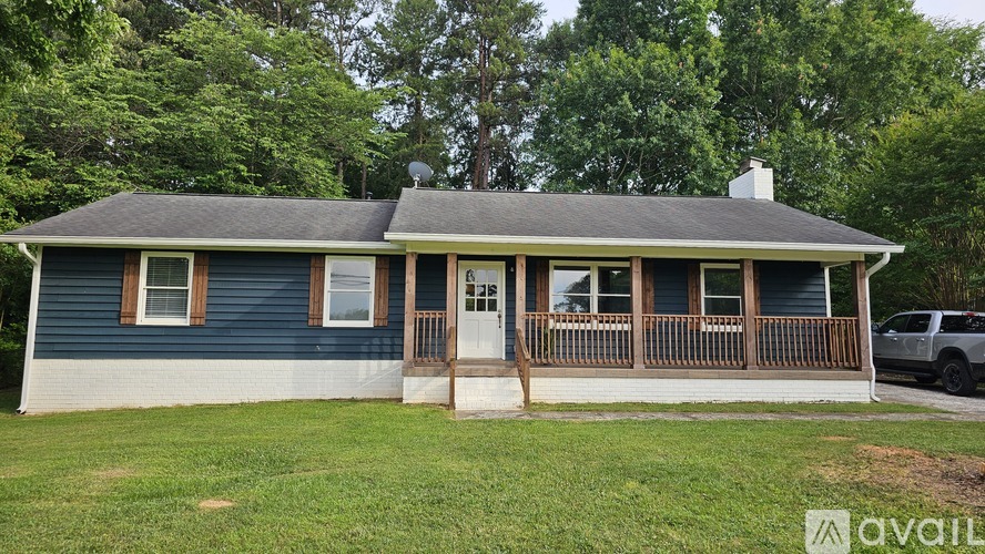 1113 Hensley Rd W. 3 Beds Single Family Home for Rent - Photo gallery 1