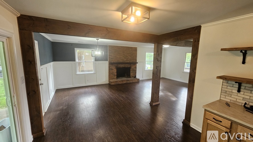 1113 Hensley Rd W. 3 Beds Single Family Home for Rent - Photo gallery 3