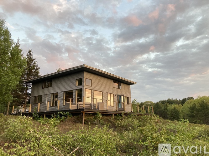 256 Sand Point Road 2 Beds Single Family Home for Rent - Photo gallery 2