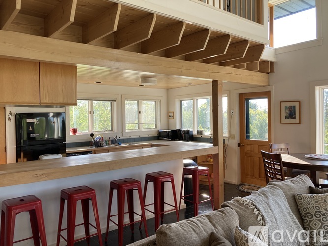 256 Sand Point Road 2 Beds Single Family Home for Rent - Photo gallery 4