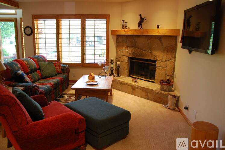 2410 Deer Lake Drive 2 Beds Single Family Home for Rent - Photo gallery 2