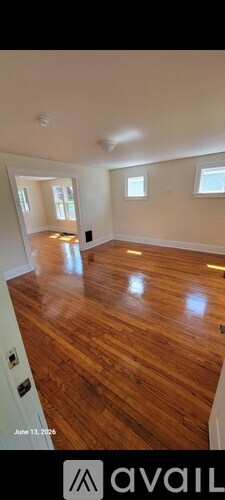 127 Hutchinson Ave 3 Beds Apartment for Rent