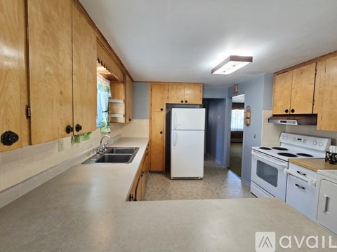 Lincoln Ave 3 Beds Apartment for Rent