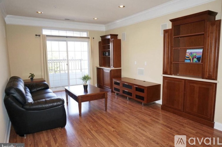 5801 Clipper Lane 2 Beds Condo for Rent - Photo gallery 3