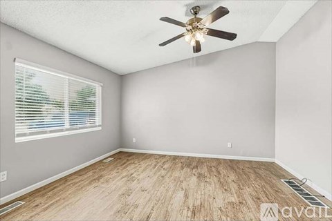 6100 81St Ave N 3 Beds Apartment for Rent