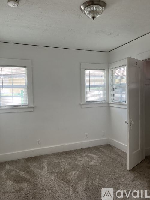 1215 Orange Grove Avenue 1 Single Family Home for Rent - Photo gallery 3