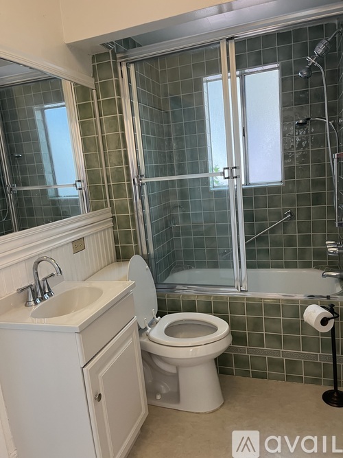 1215 Orange Grove Avenue 1 Single Family Home for Rent - Photo gallery 4